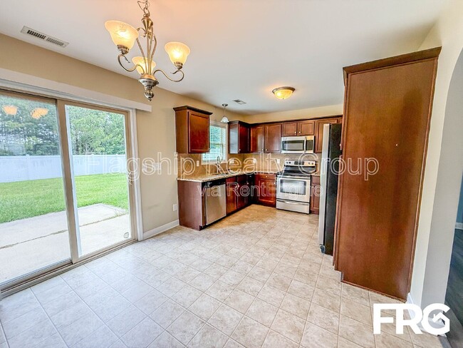 Building Photo - 1217 Teakwood Dr