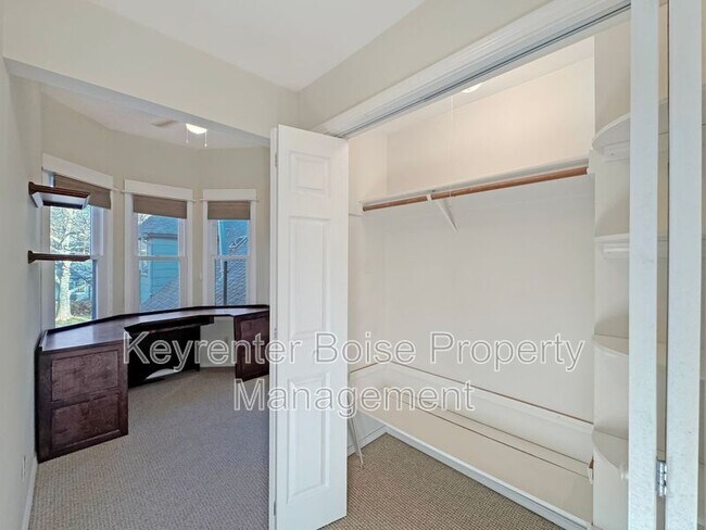 Building Photo - 1909 N 10th St