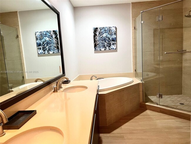 Building Photo - 7928 East Dr