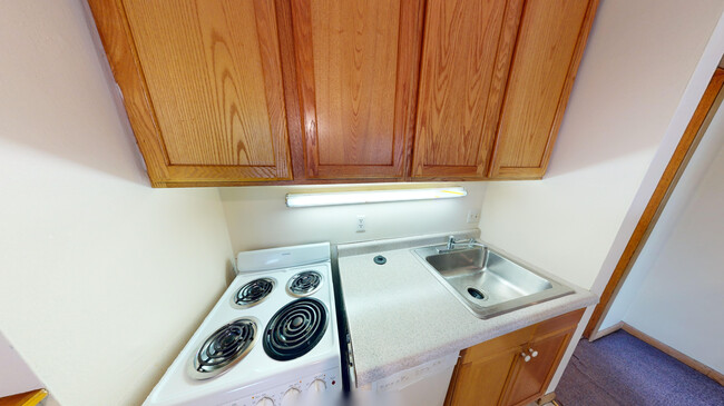 115-G-Kitchen - The Keystone on Gilman