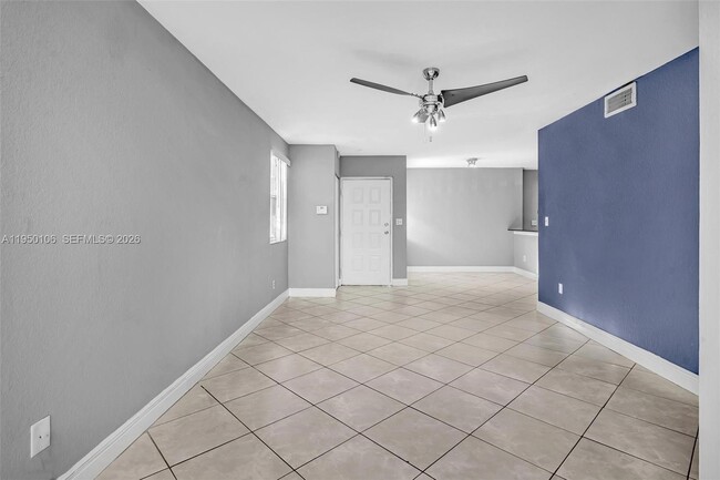 Building Photo - 2881 N Oakland Forest Dr