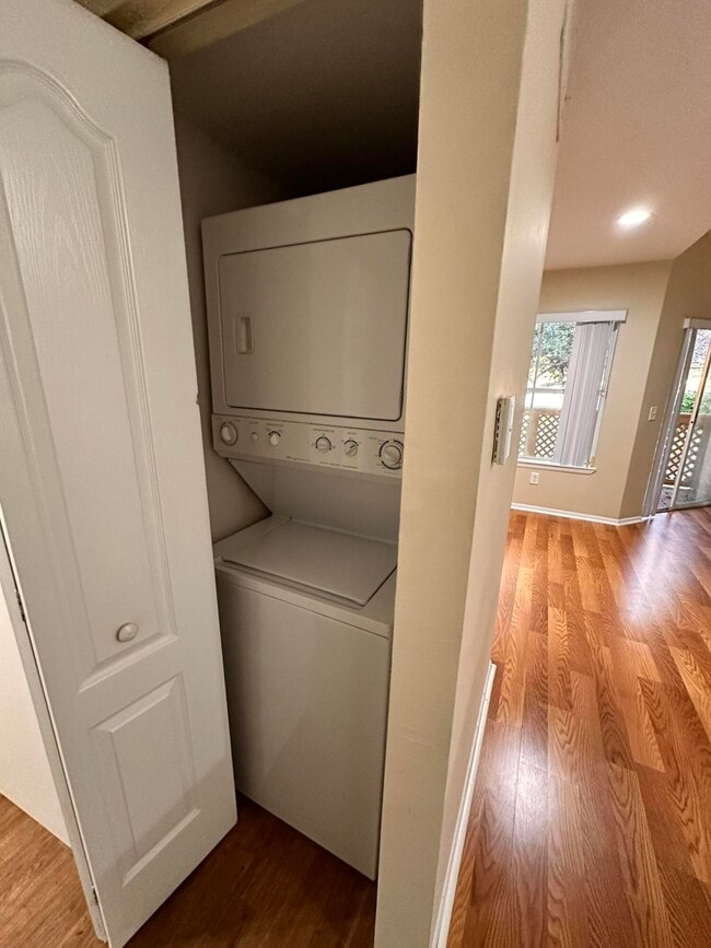 Building Photo - 4871 Via Palm Lakes Via