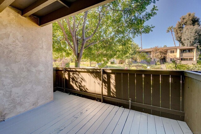 Building Photo - 9175 Campina Dr