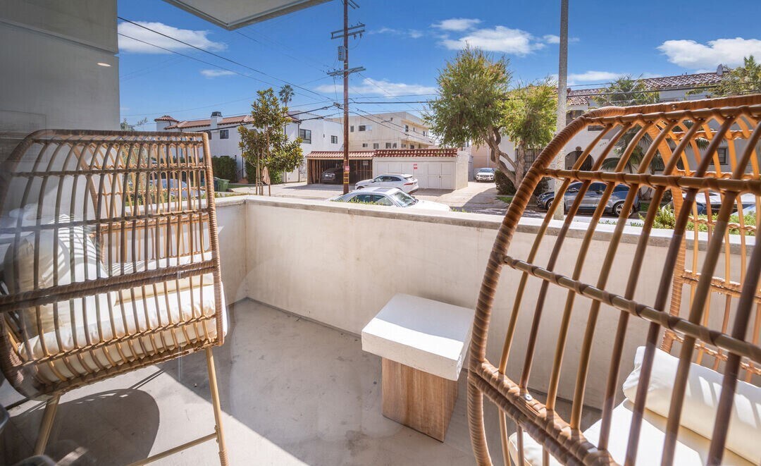 Building Photo - 1070 S Bedford St