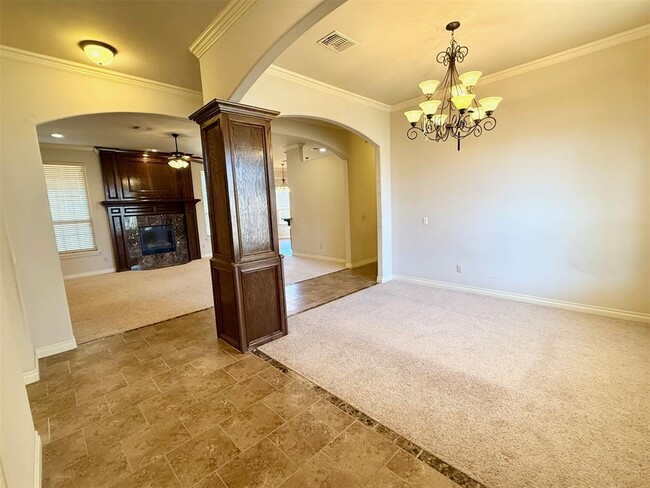 Building Photo - 620 Summit Crest Ln