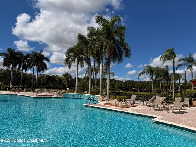 Building Photo - 633 NW Whitfield Way