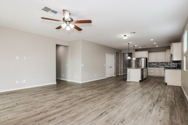 Building Photo - 12631 W Junipero Ct