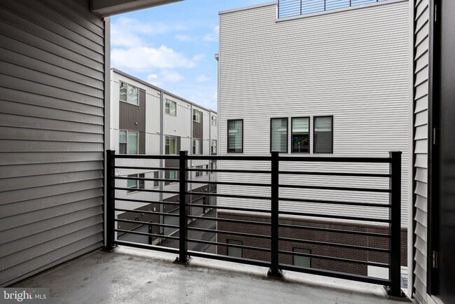 Building Photo - 2150 Northbank Pl