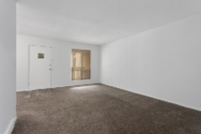 Building Photo - 420 W 89th St