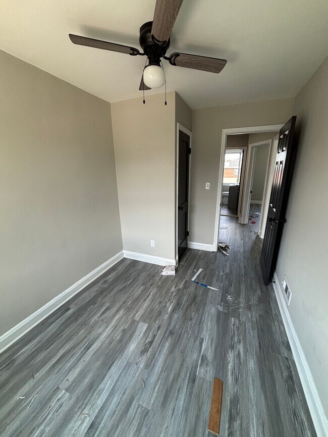 Building Photo - 3 Bedroom 2 Bathrooms, 21213