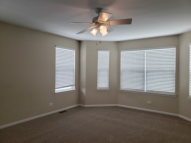 Building Photo - 2108 Primrose Dr