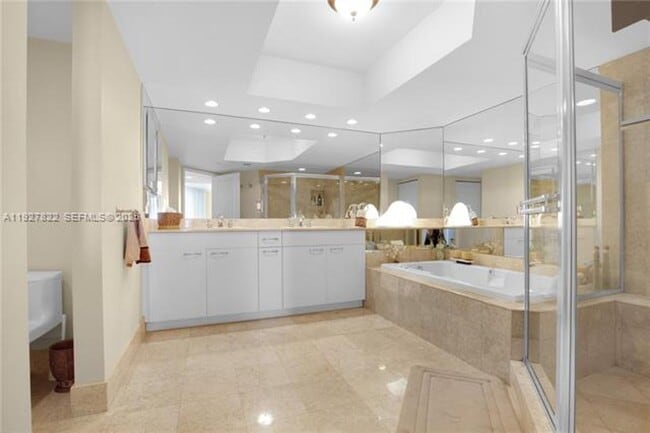 Building Photo - 21055 Yacht Club Dr