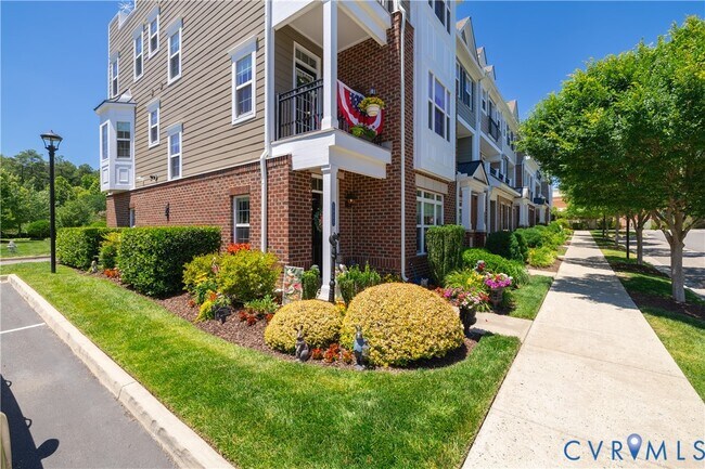 Building Photo - 3921 Liesfeld Pl