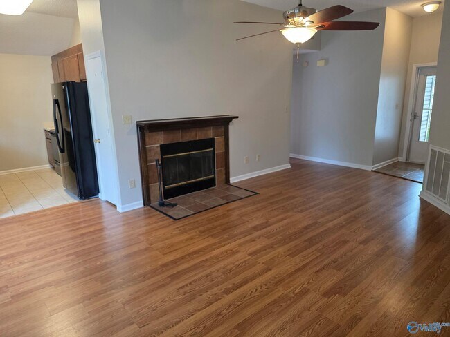 Building Photo - 218 Cypress Creek Dr