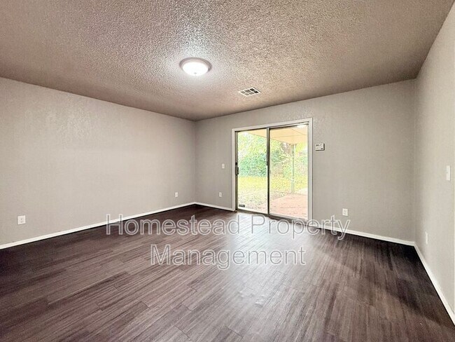 Building Photo - 2220 NW 118th St