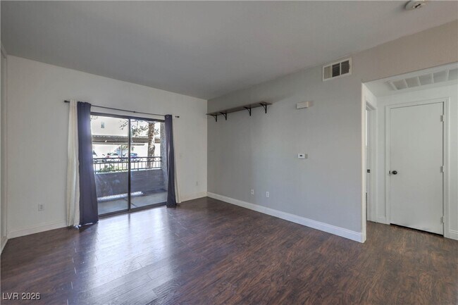 Building Photo - 8250 N Grand Canyon Dr