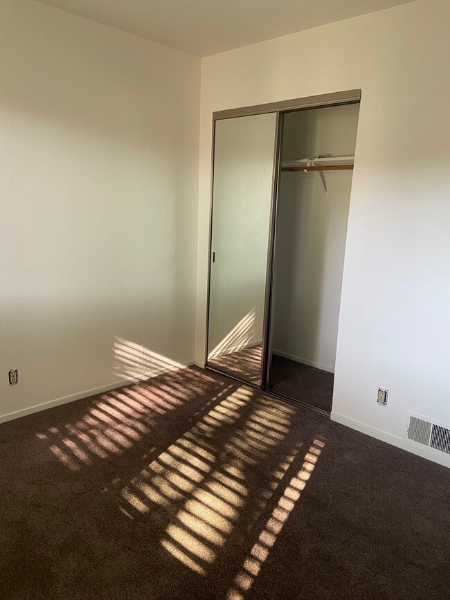 Building Photo - 853 Gilchrist Walkway