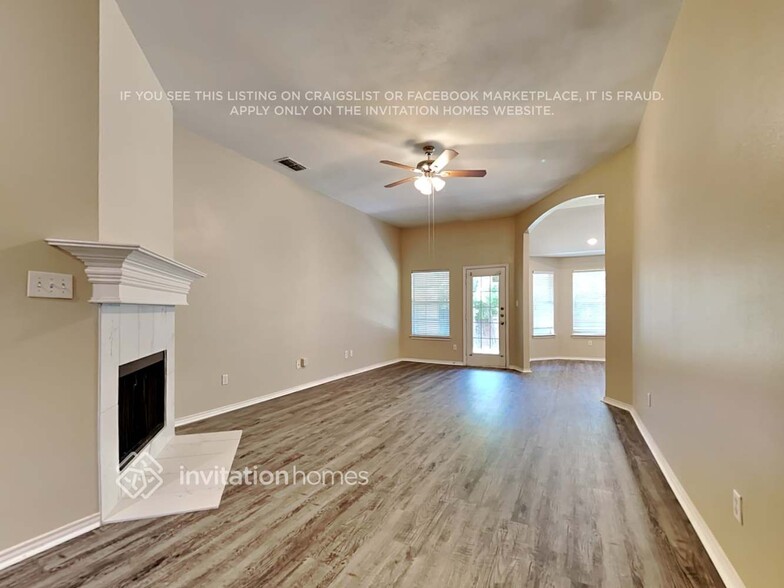 Building Photo - 4836 Stetson Dr S