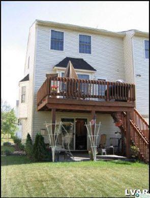 Building Photo - 411 S Oak St