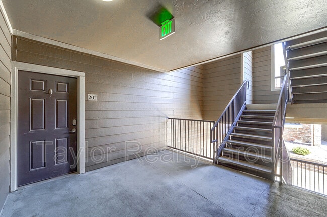 Building Photo - 2855 Blue Sky Cir