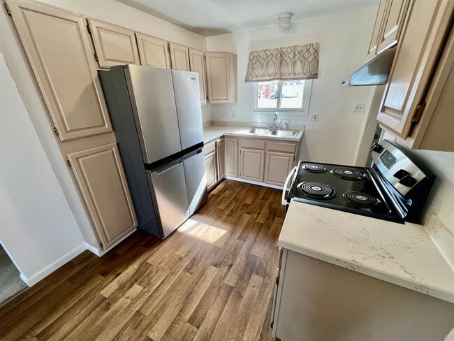 Building Photo - 1429 Aspen St