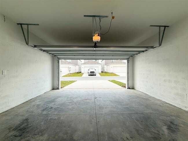 Building Photo - 1991 Stake Out Wy