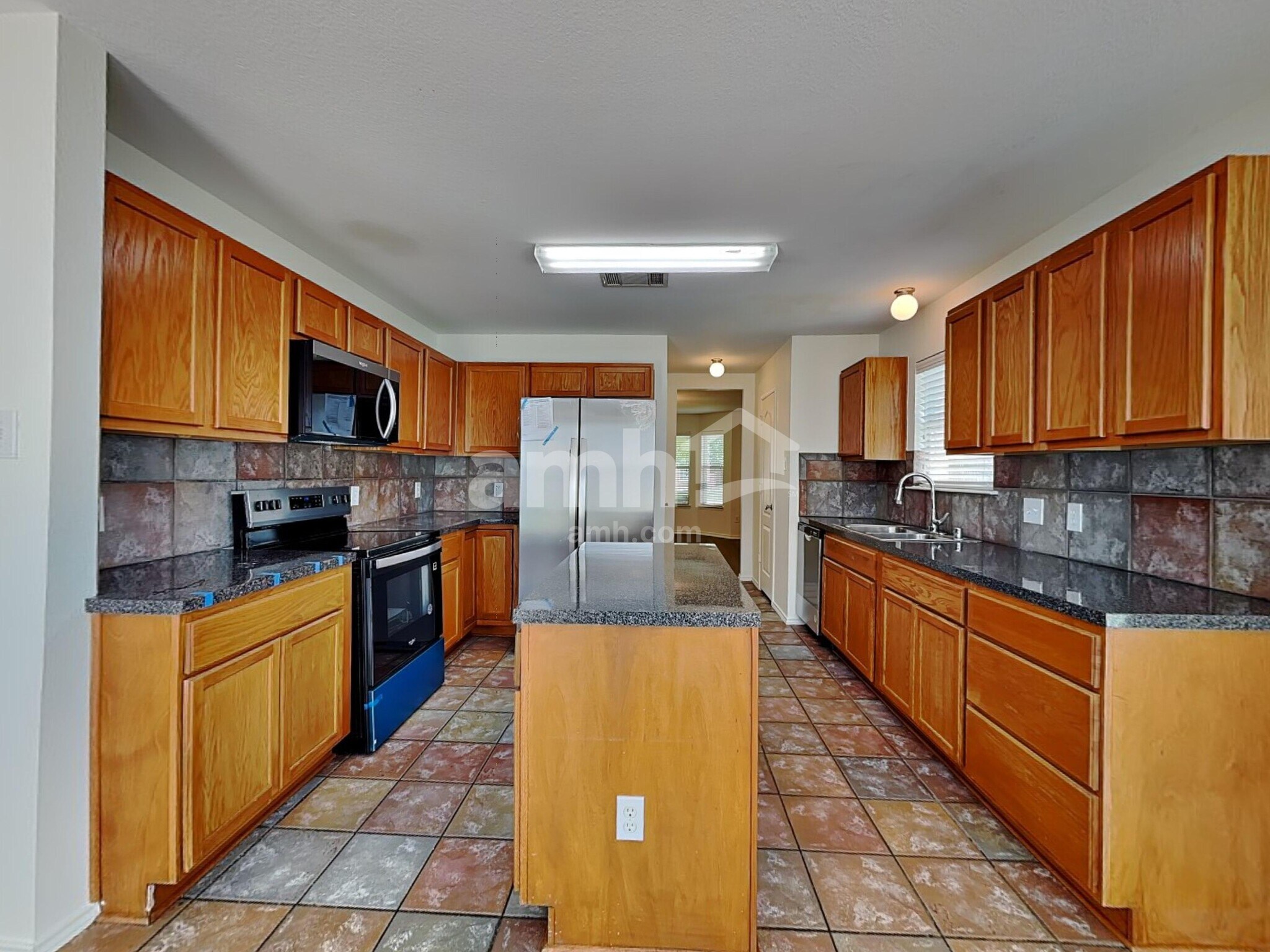 Building Photo - 101 Foxtail Ct