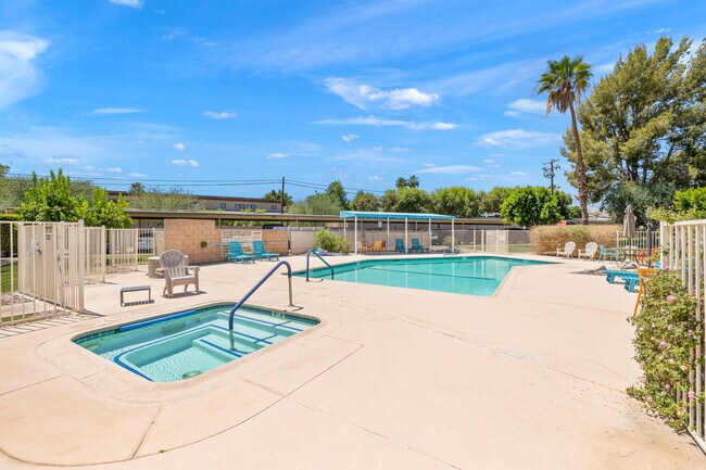 Building Photo - 77835 California Dr