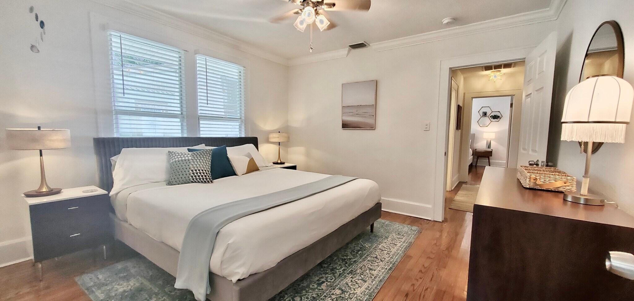 Building Photo - 2821 6th Ave N