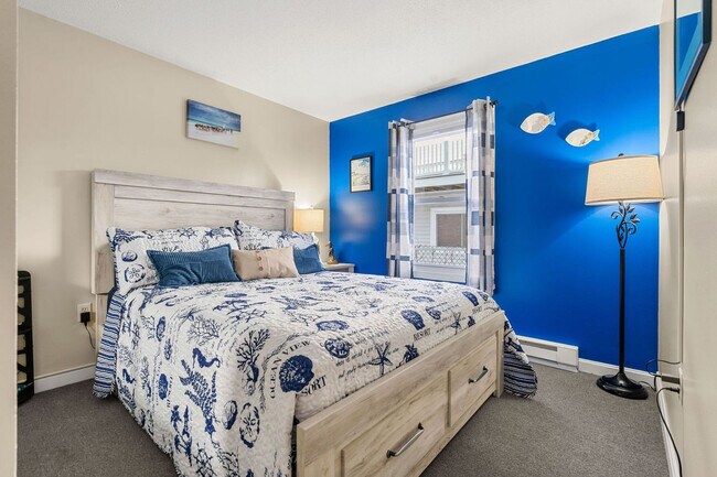 Building Photo - 8 Duston Ave