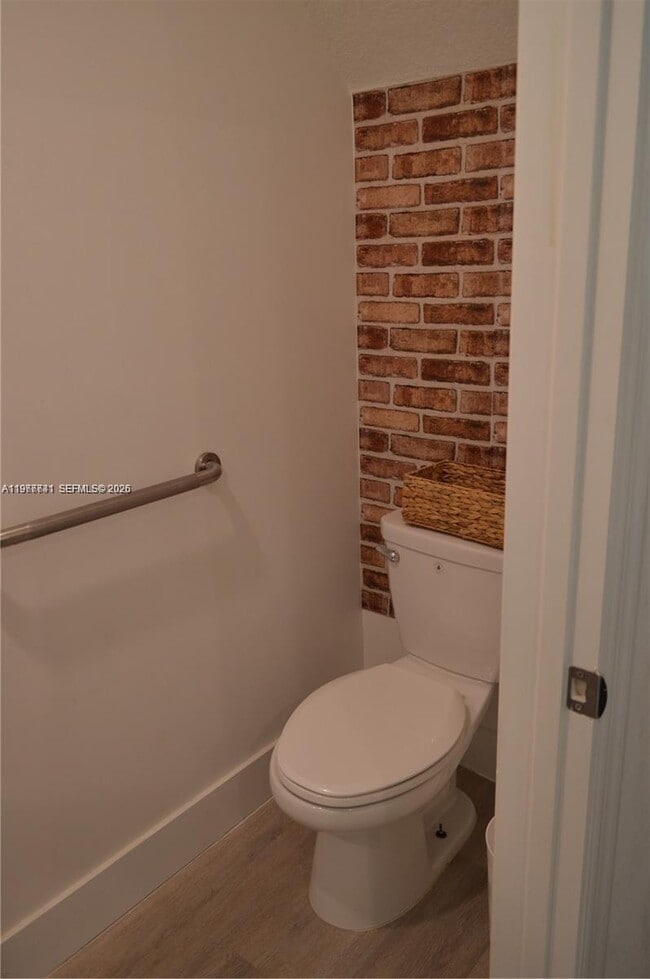 Building Photo - 1522 SE 26th Ter