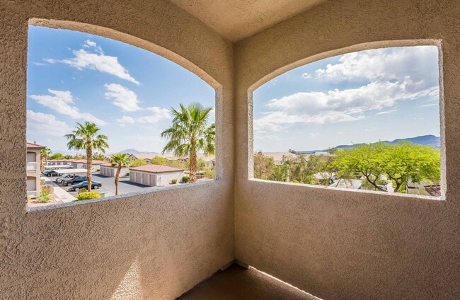 Building Photo - 2 bedroom condo in the heart of Henderson!