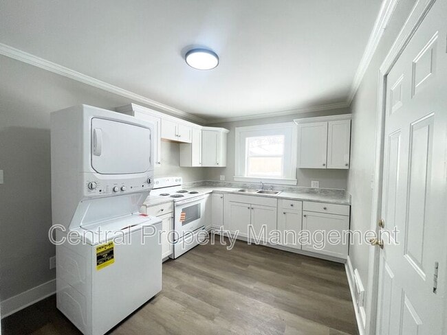 Building Photo - 522 Pennwood Dr