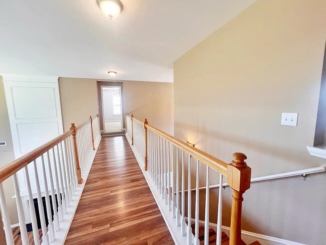 Building Photo - 703 Kingsmoor Dr