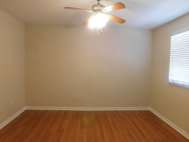 Building Photo - Charming 3-Bedroom Townhome in Winter Garden!