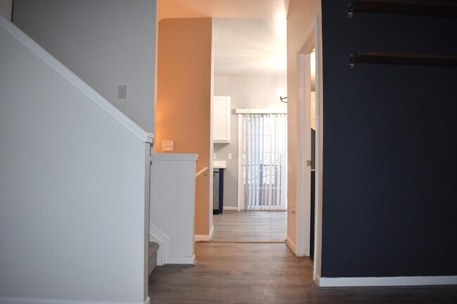 Building Photo - 44725 Ellery Ln