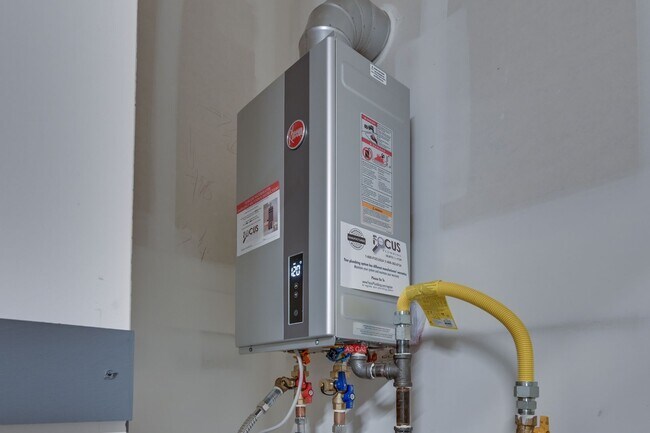 Building Photo - New House!!! Inspirada!!! Across from future Community Pool/Park!!! Tankless water heater!!