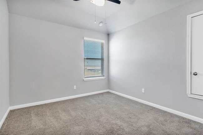 Building Photo - 131 Desert Rose Dr