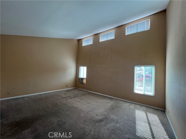 Building Photo - 986 W Oliver St