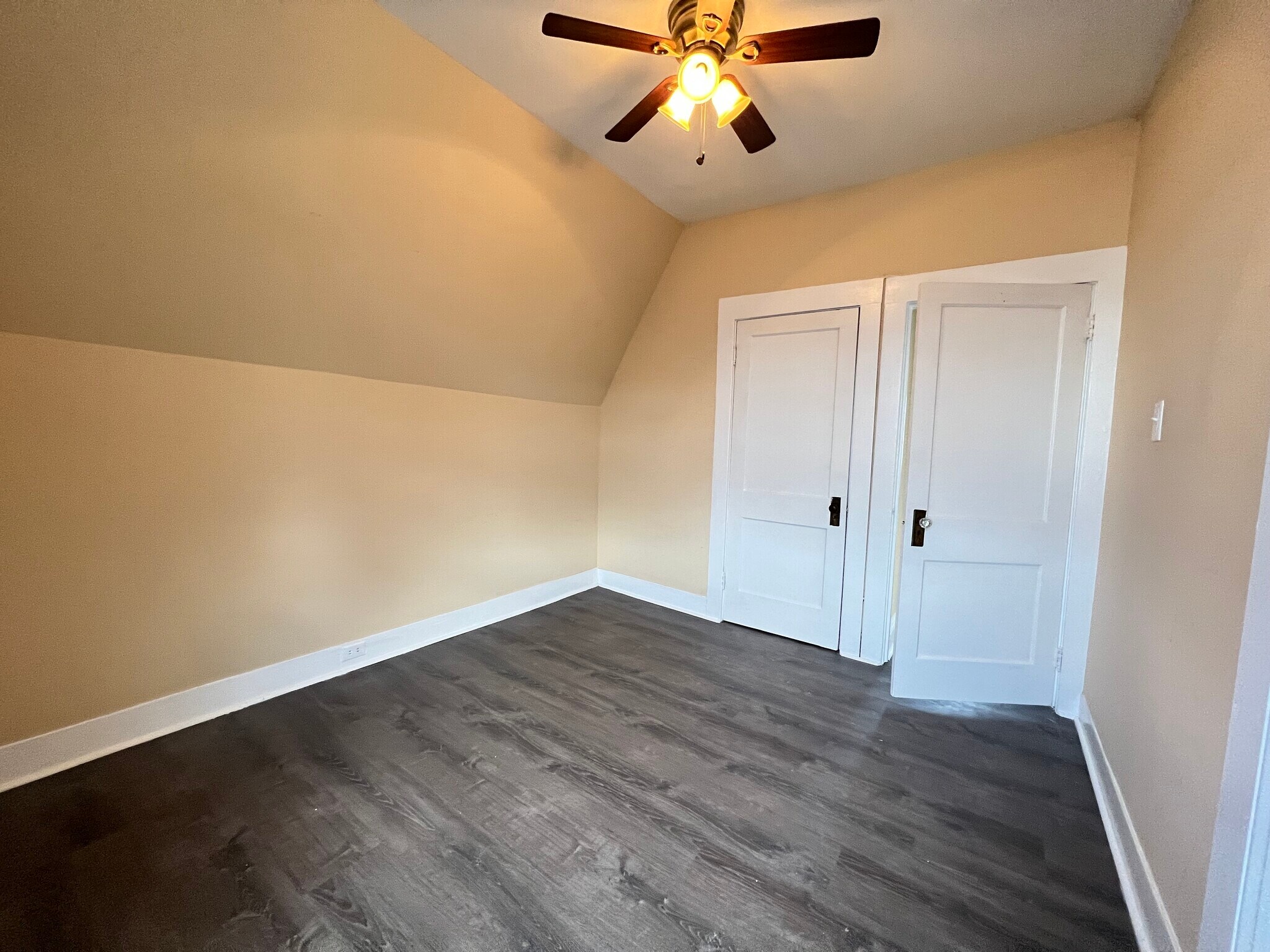Building Photo - 32 Fabyan Pl