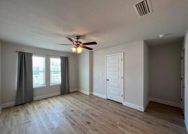 Building Photo - 44 Sandhill Pines Dr