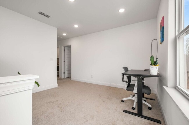 Building Photo - New Construction in a Great Neighborhood