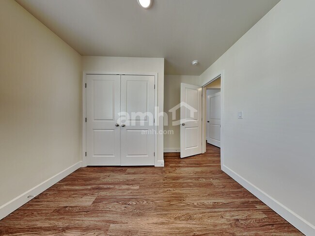Building Photo - 9221 Shootingstar St SE
