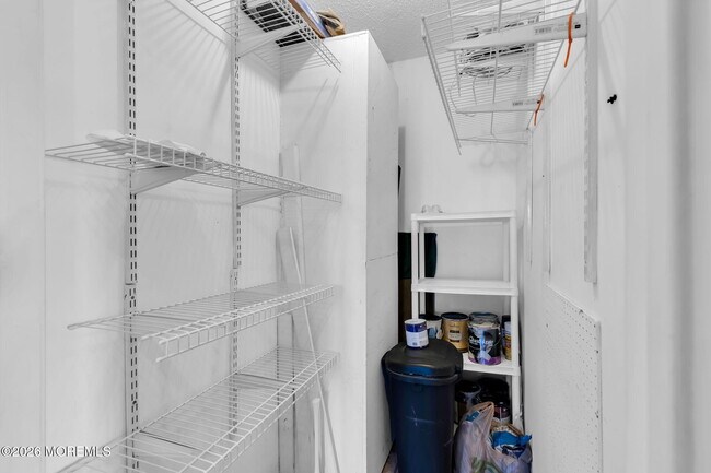 Building Photo - 106 Frontier Way