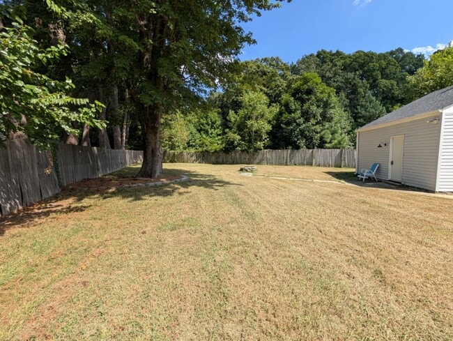 Building Photo - 2419 Chesapeake Ct