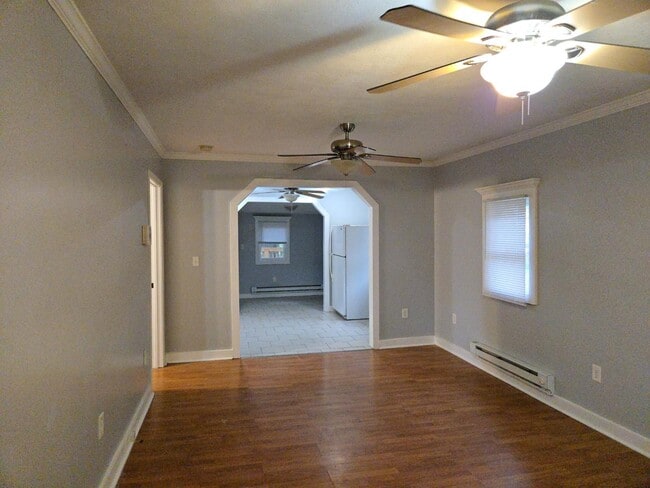 Building Photo - 608 Wilson Ave