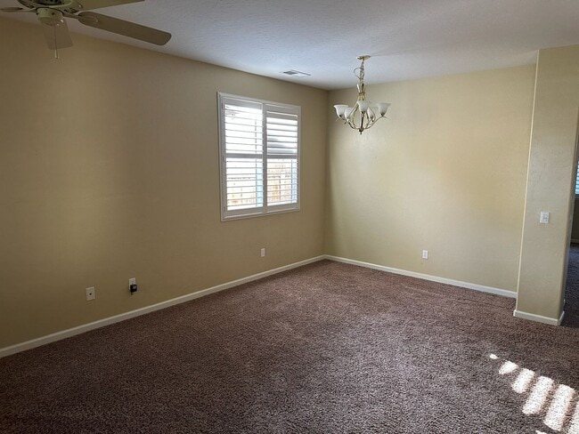 Building Photo - 6245 W Whitley Ave