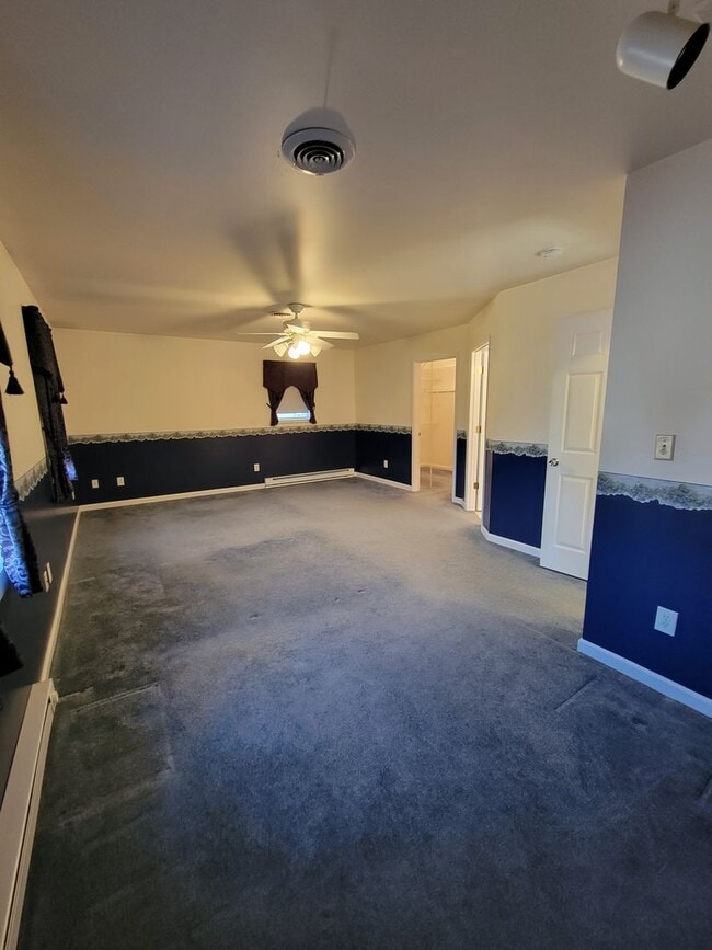 Building Photo - 7170 Ruritan Dr