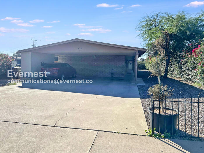 Primary Photo - 825 E 5th St