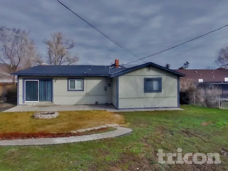 Building Photo - 1380 University Terrace